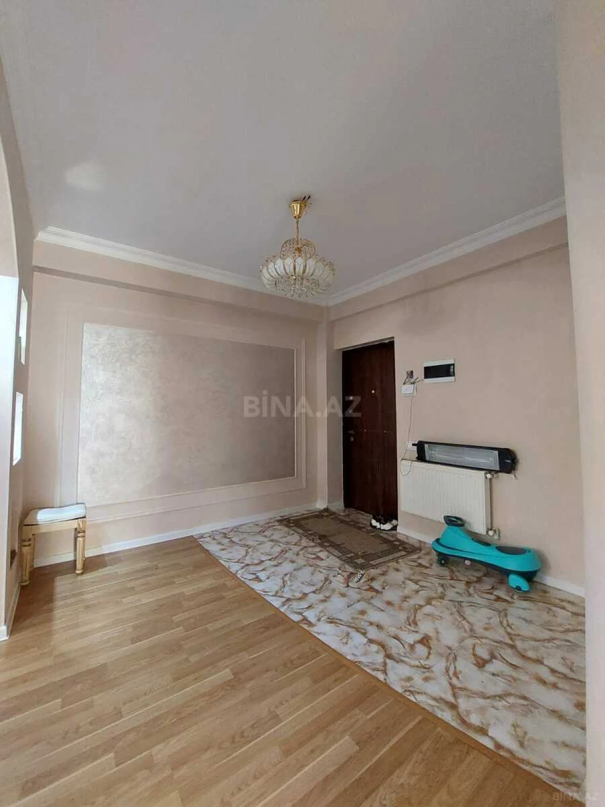 Satılır 3 otaqlı mənzil 113 m²