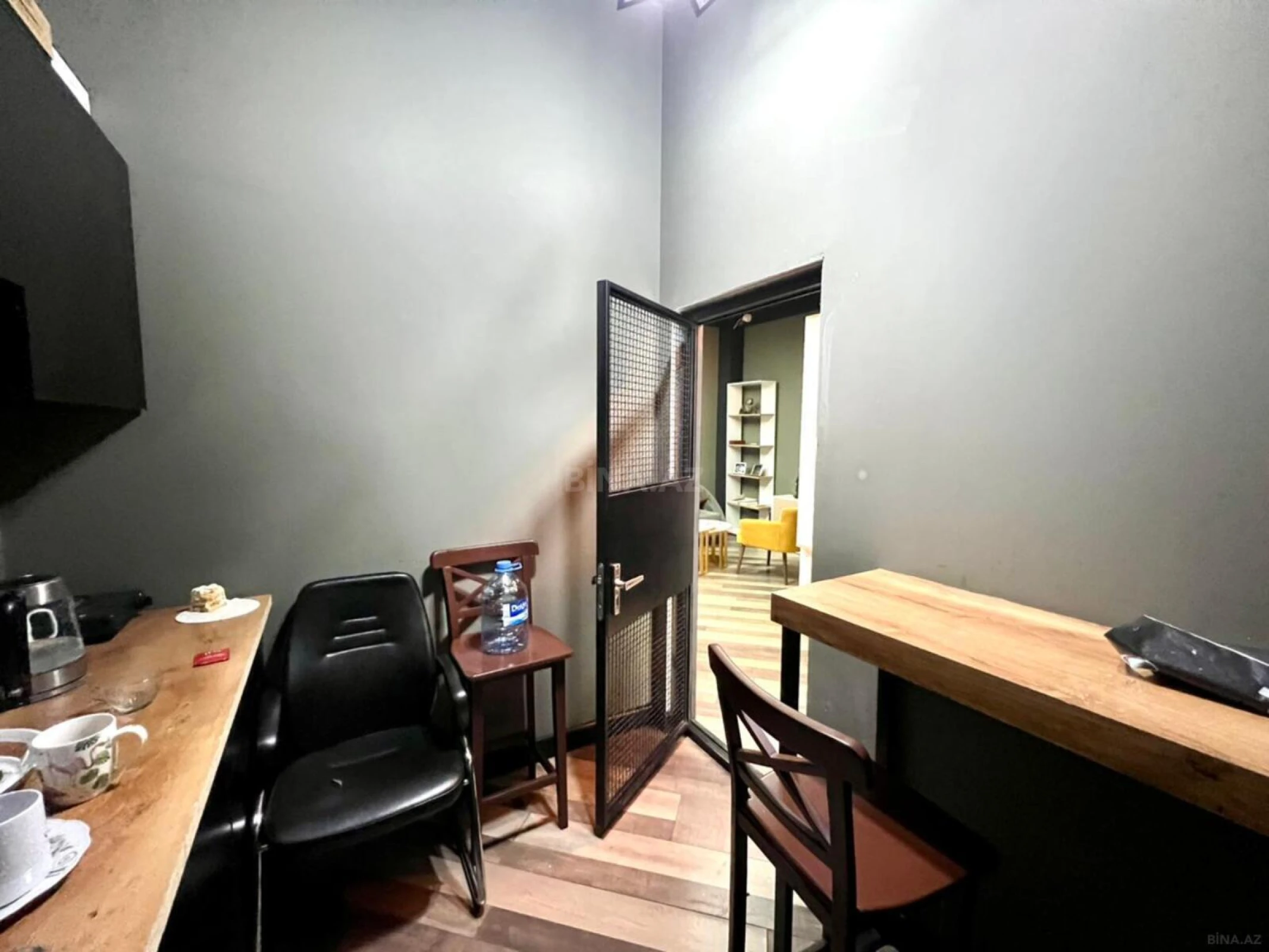 Kirayə verilir 2 otaqlı ofis 80 m²