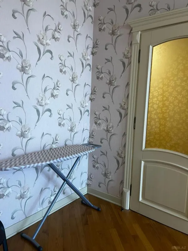 Kirayə verilir 3 otaqlı mənzil 125 m²