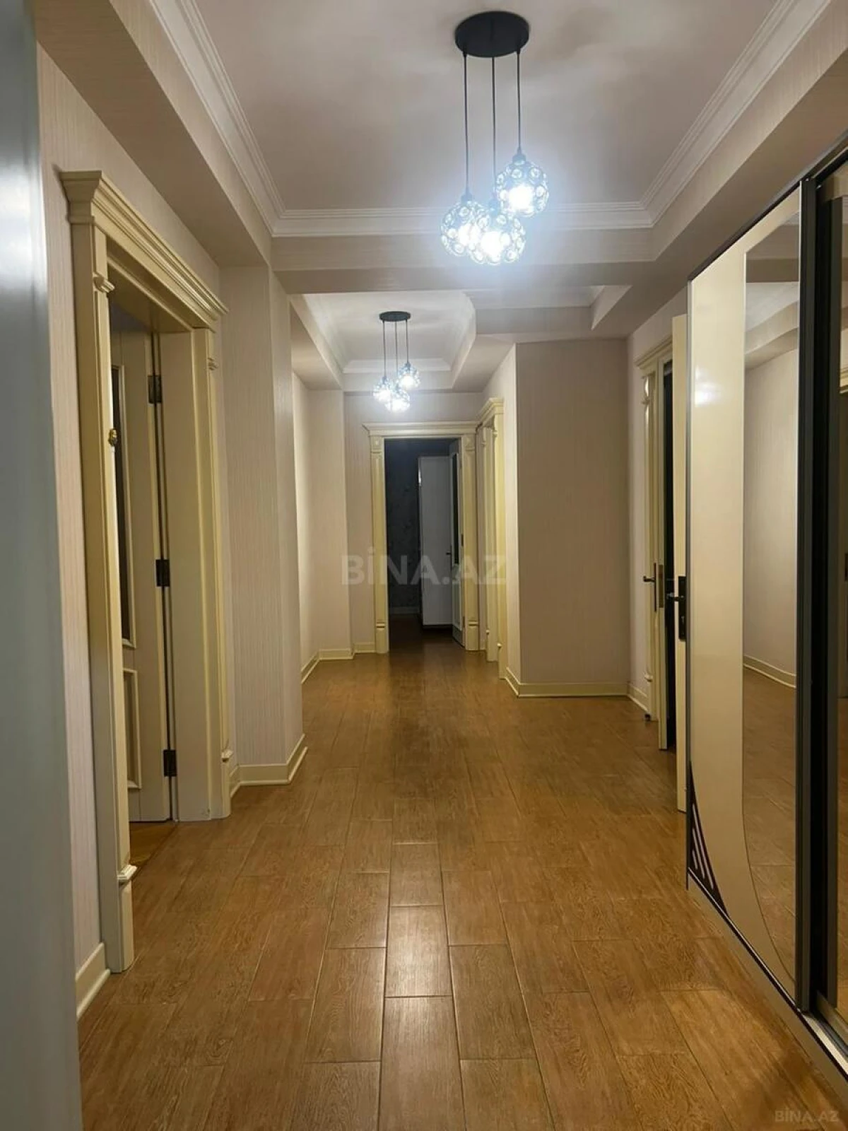 Kirayə verilir 3 otaqlı mənzil 125 m²