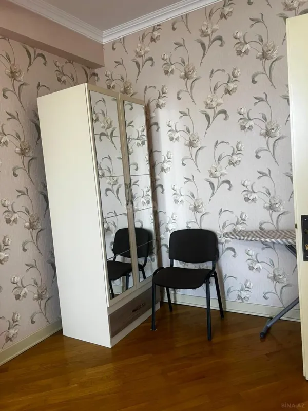 Kirayə verilir 3 otaqlı mənzil 125 m²