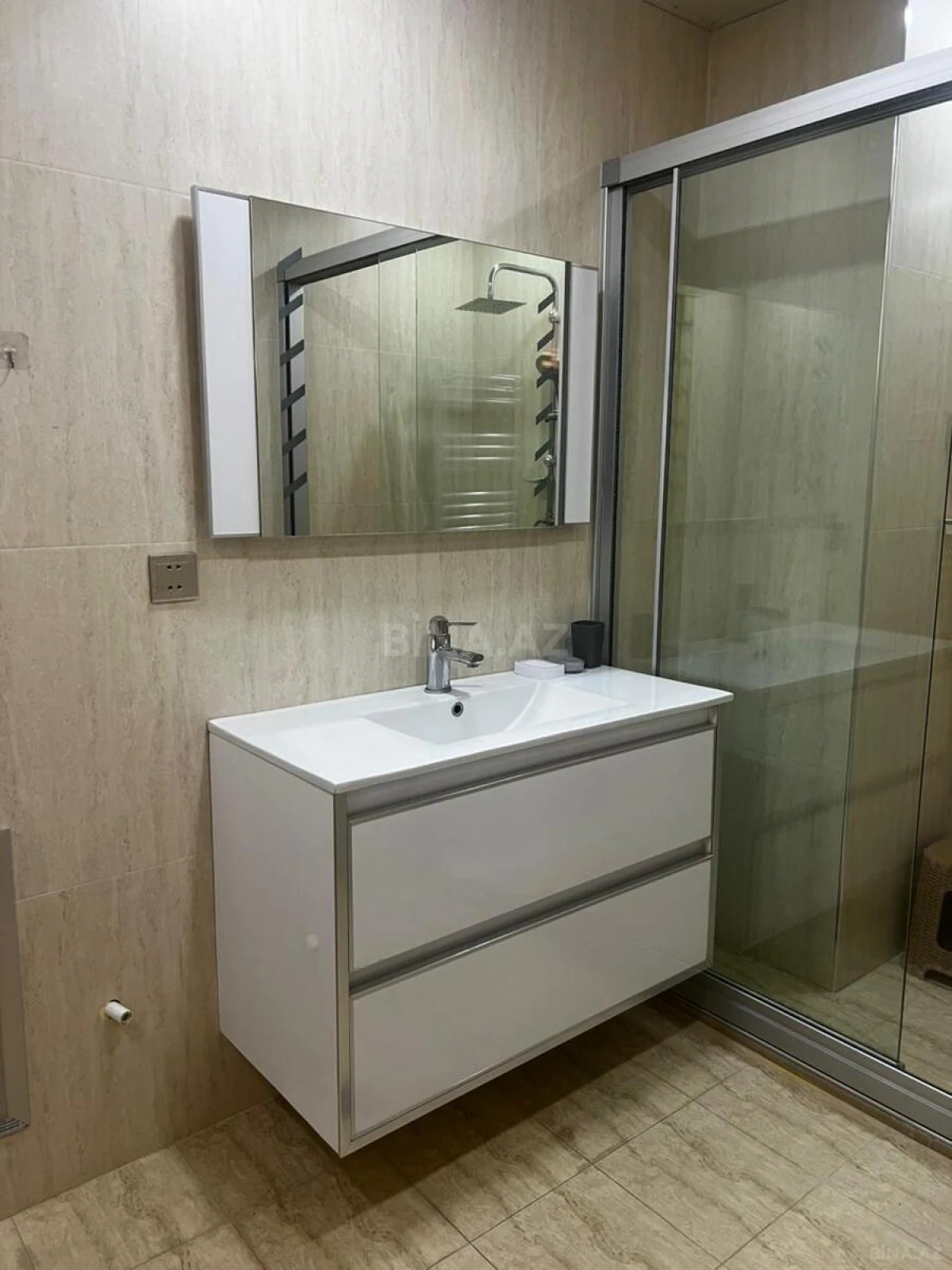 Kirayə verilir 3 otaqlı mənzil 125 m²