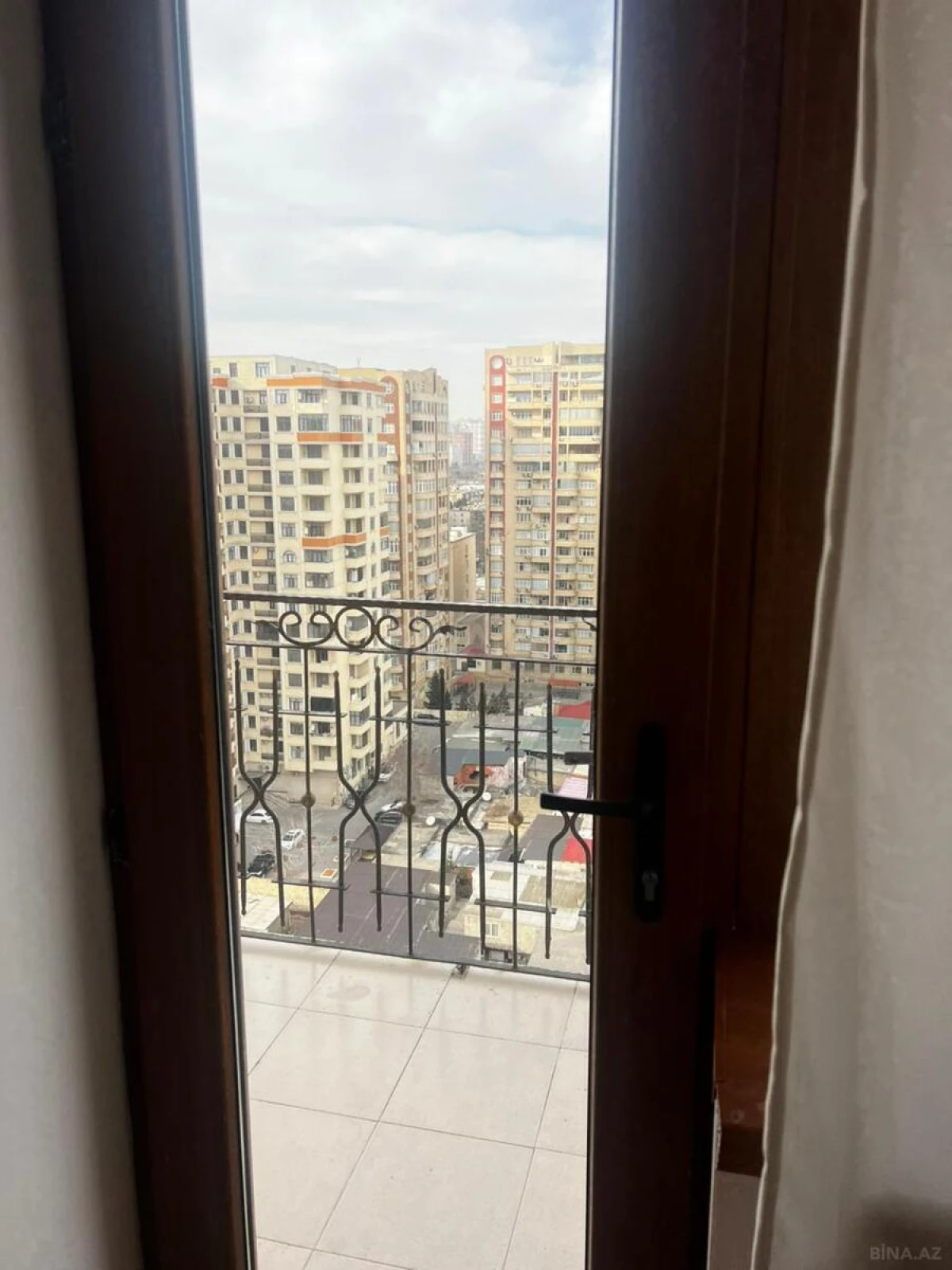 Kirayə verilir 3 otaqlı mənzil 125 m²