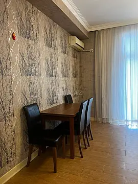 Kirayə verilir 3 otaqlı mənzil 125 m²
