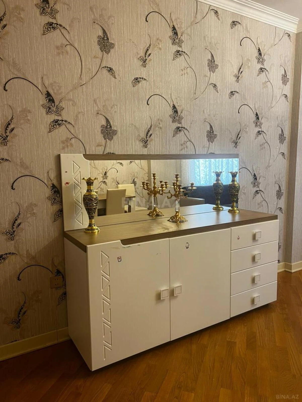 Kirayə verilir 3 otaqlı mənzil 125 m²