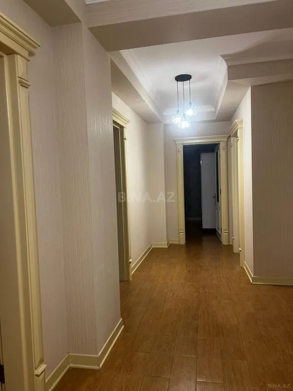 Kirayə verilir 3 otaqlı mənzil 125 m²