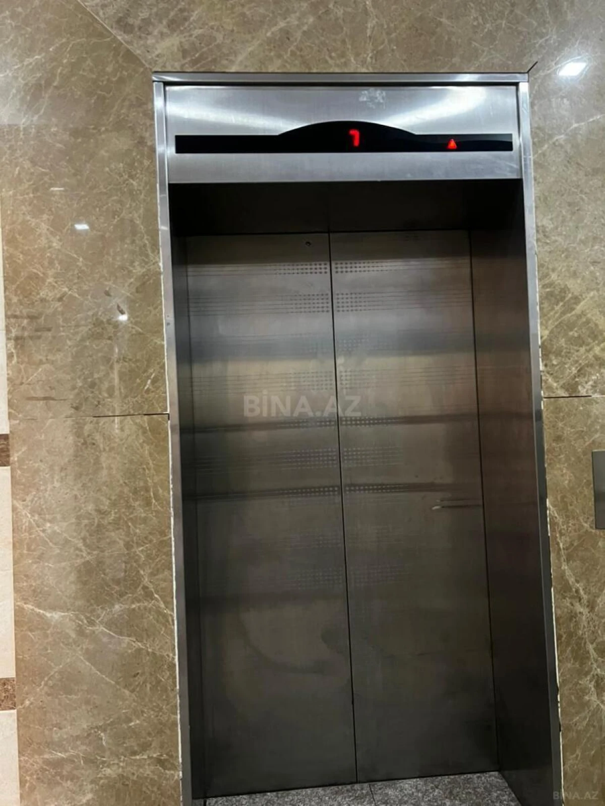 Kirayə verilir 3 otaqlı mənzil 125 m²