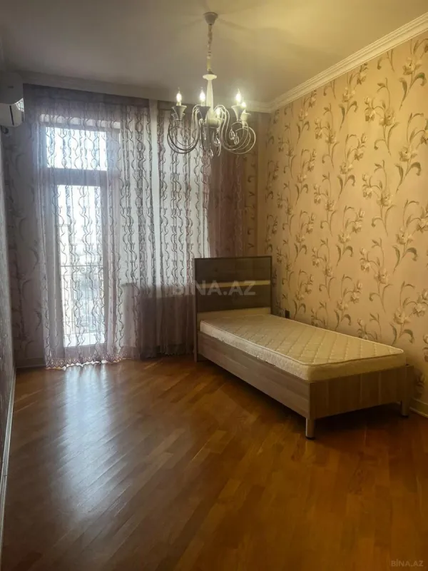 Kirayə verilir 3 otaqlı mənzil 125 m²