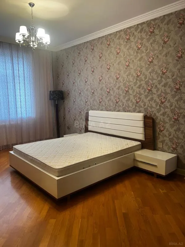 Kirayə verilir 3 otaqlı mənzil 125 m²