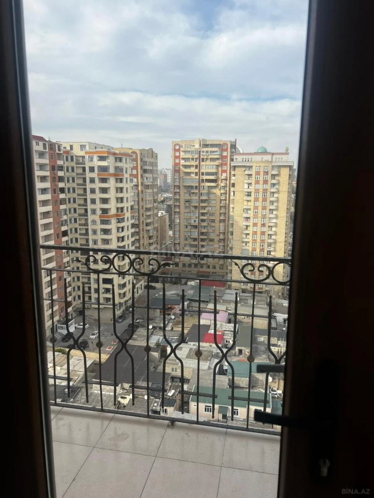 Kirayə verilir 3 otaqlı mənzil 125 m²