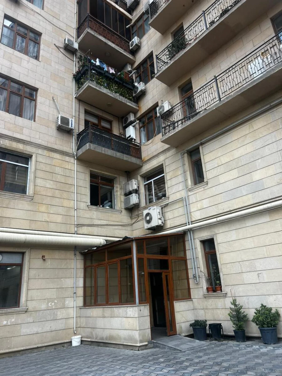 Kirayə verilir 3 otaqlı mənzil 125 m²
