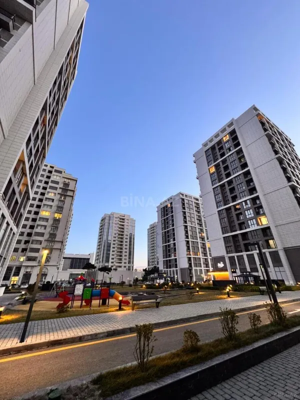 Satılır 3 otaqlı mənzil 117 m²