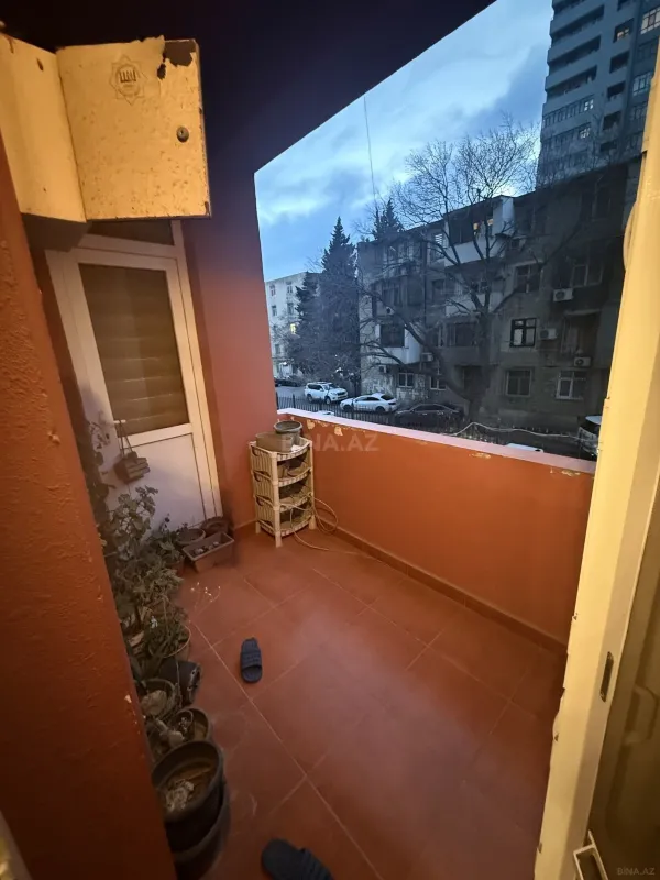 Satılır 3 otaqlı mənzil 122.1 m²