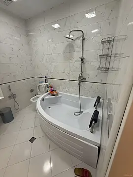 Satılır 3 otaqlı mənzil 122.1 m²