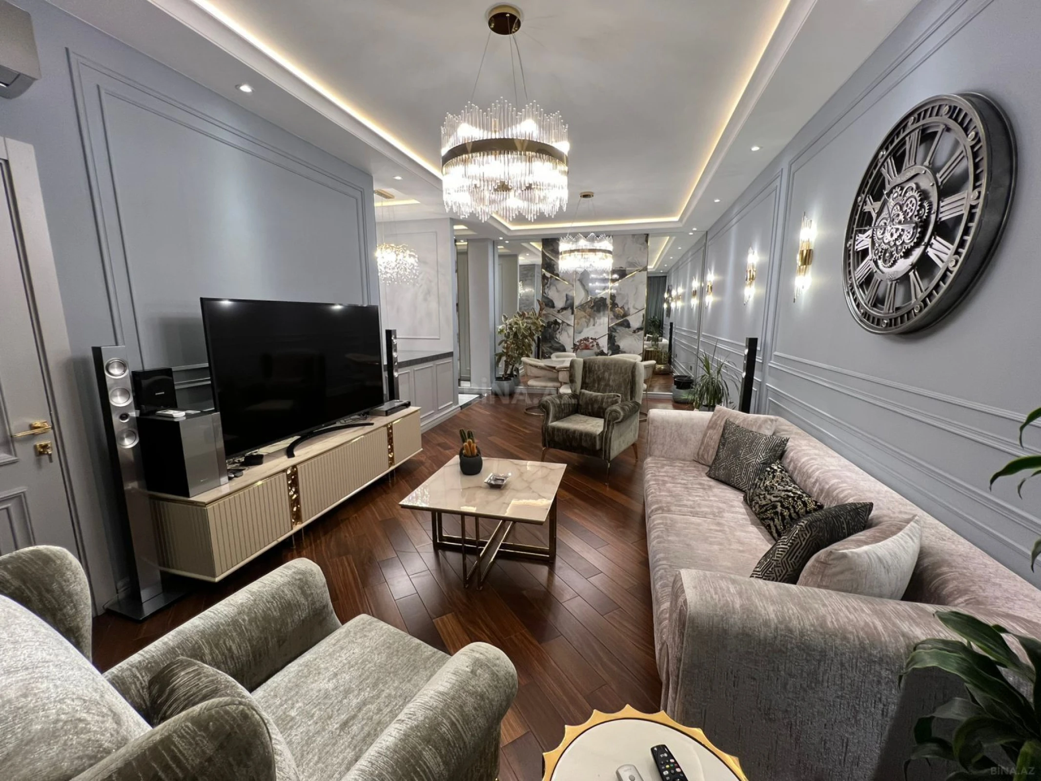 Satılır 2 otaqlı mənzil 107 m²