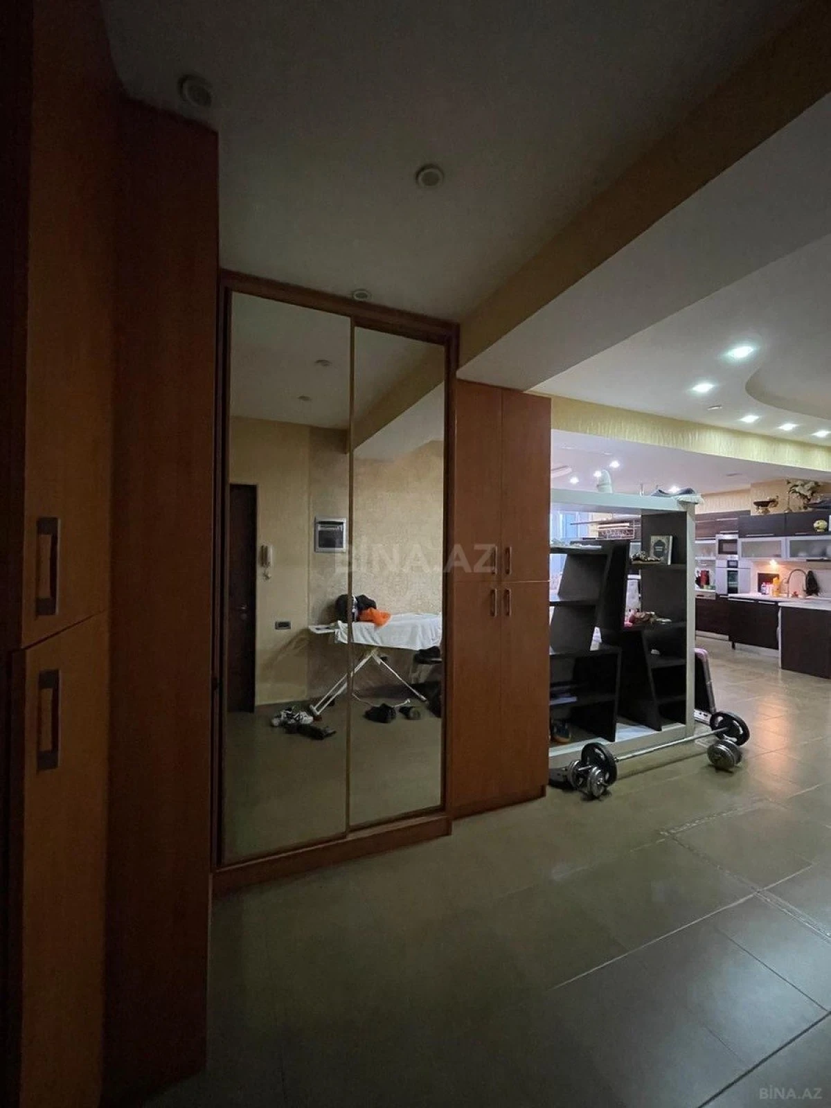 Kirayə verilir 3 otaqlı mənzil 100 m²