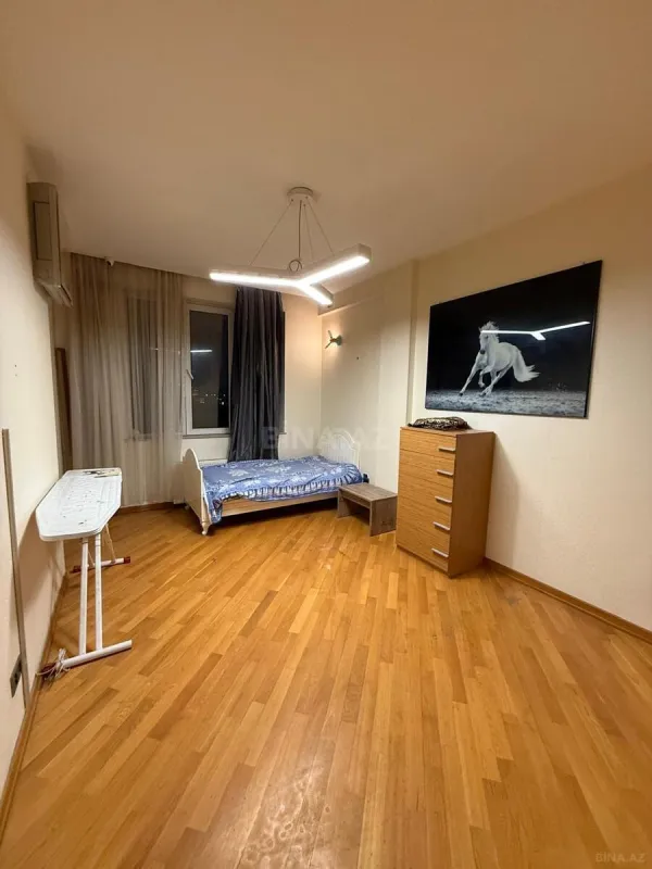 Kirayə verilir 3 otaqlı mənzil 100 m²