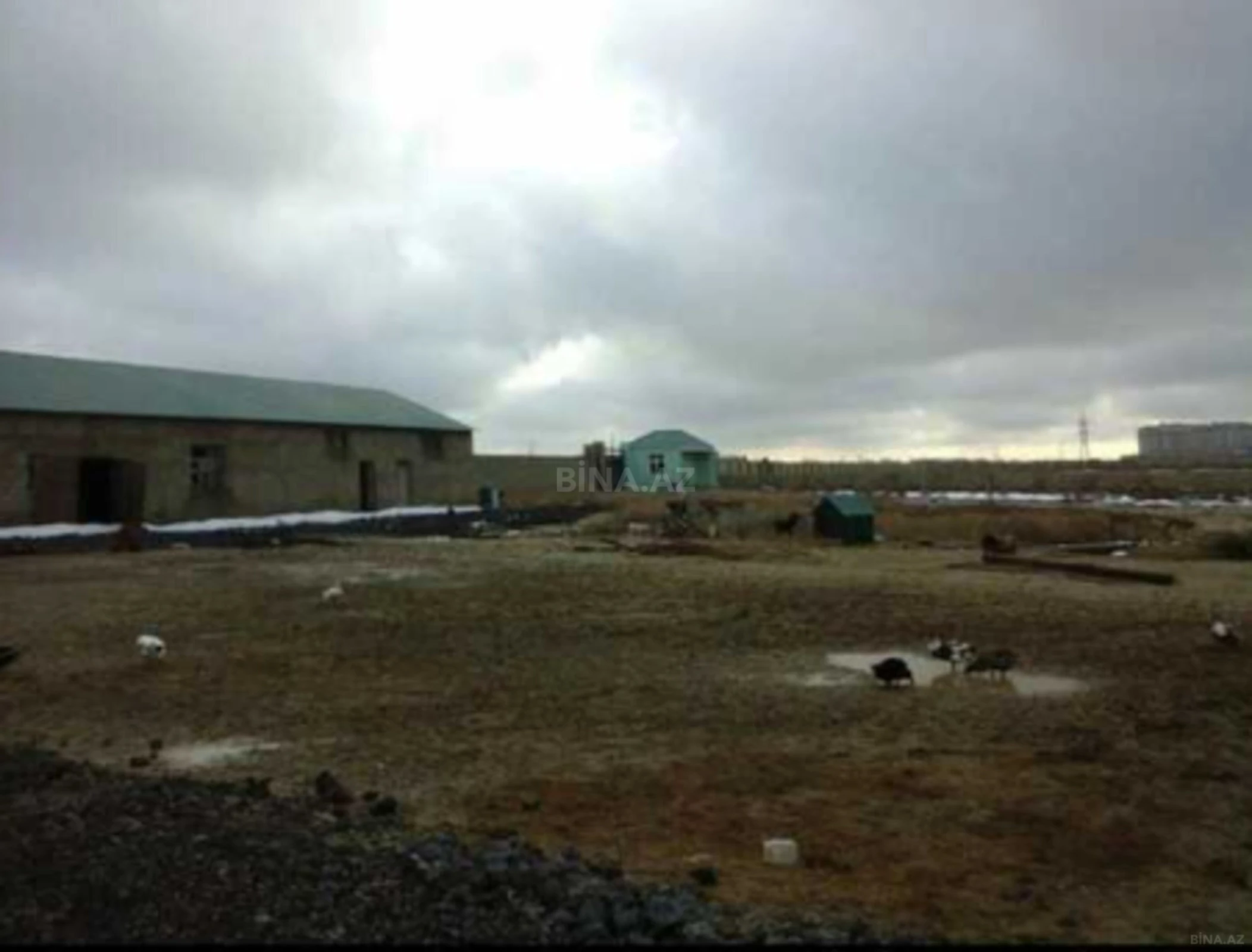 Satılır obyekt 135 m²