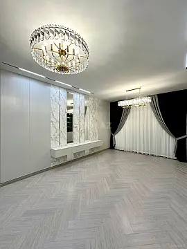 Satılır 4 otaqlı mənzil 180 m²
