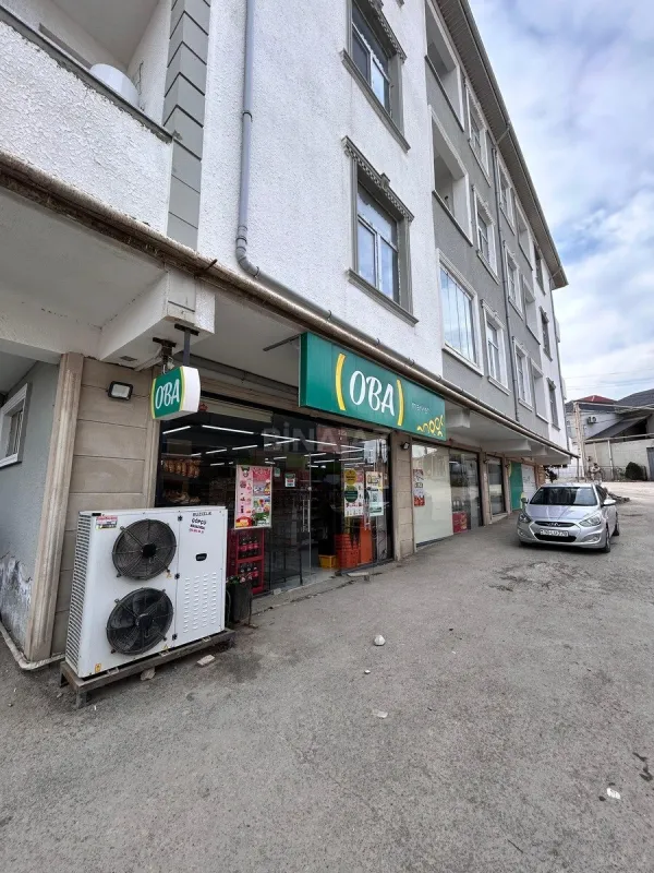 Satılır obyekt 430 m²