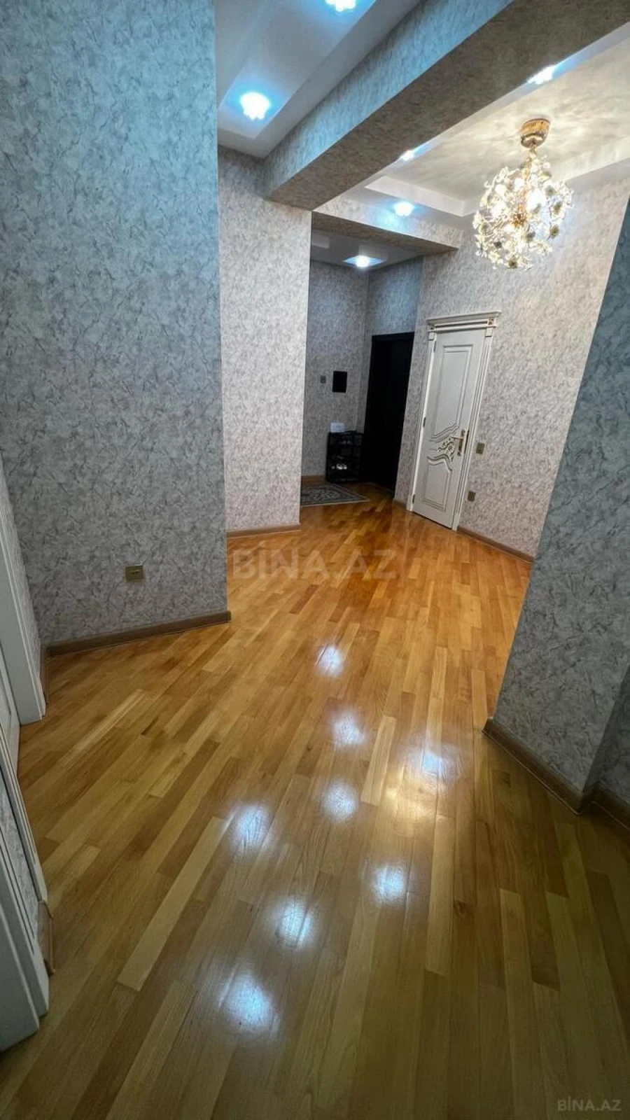 Kirayə verilir 3 otaqlı mənzil 110 m²