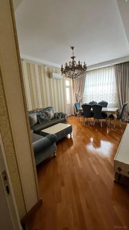Kirayə verilir 3 otaqlı mənzil 110 m²