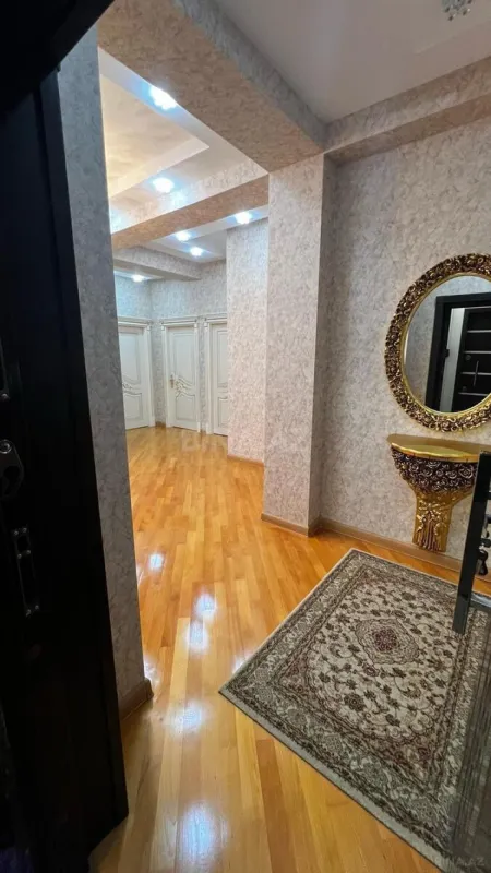 Kirayə verilir 3 otaqlı mənzil 110 m²