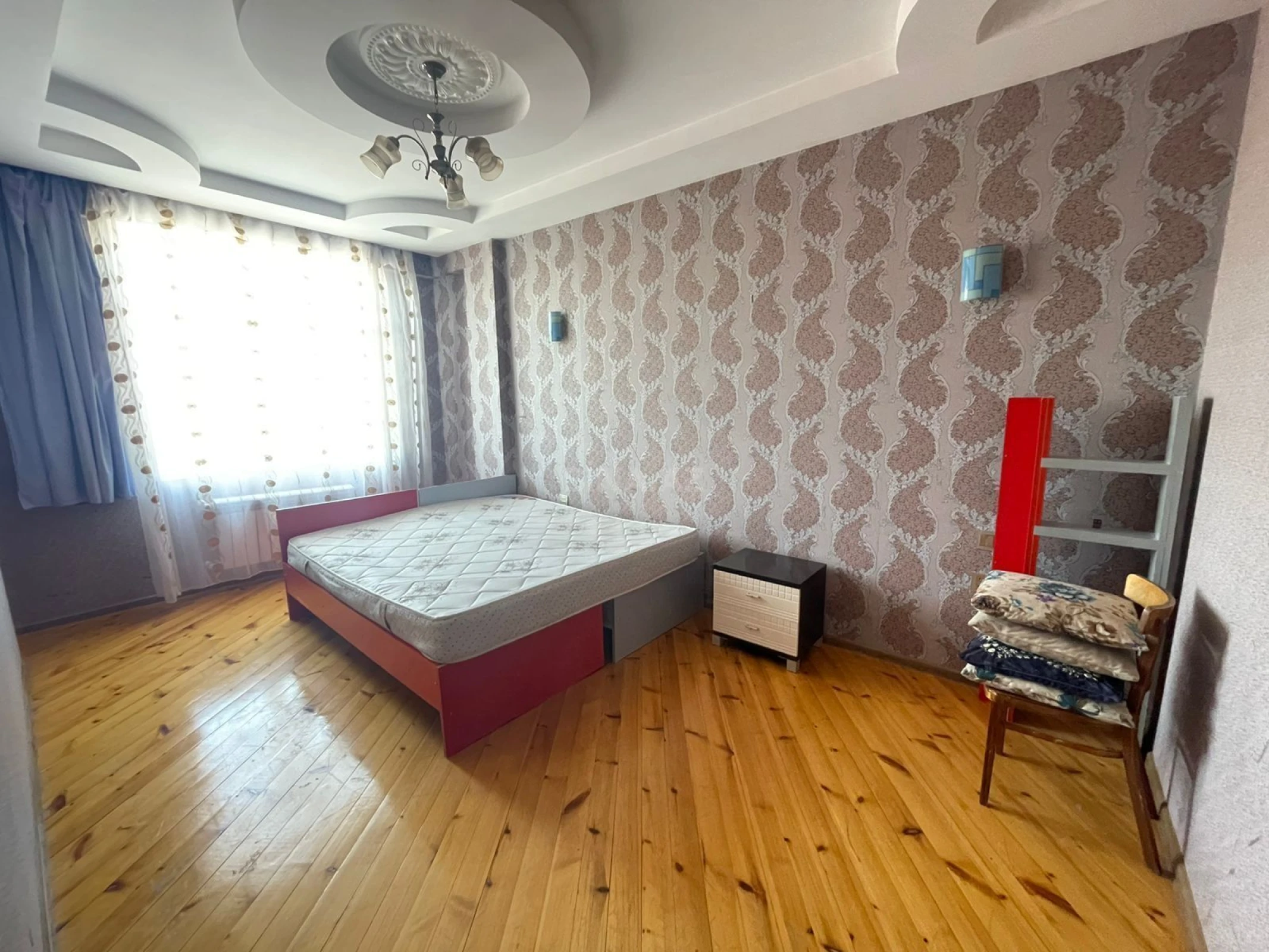 Kirayə verilir 3 otaqlı mənzil 100 m²