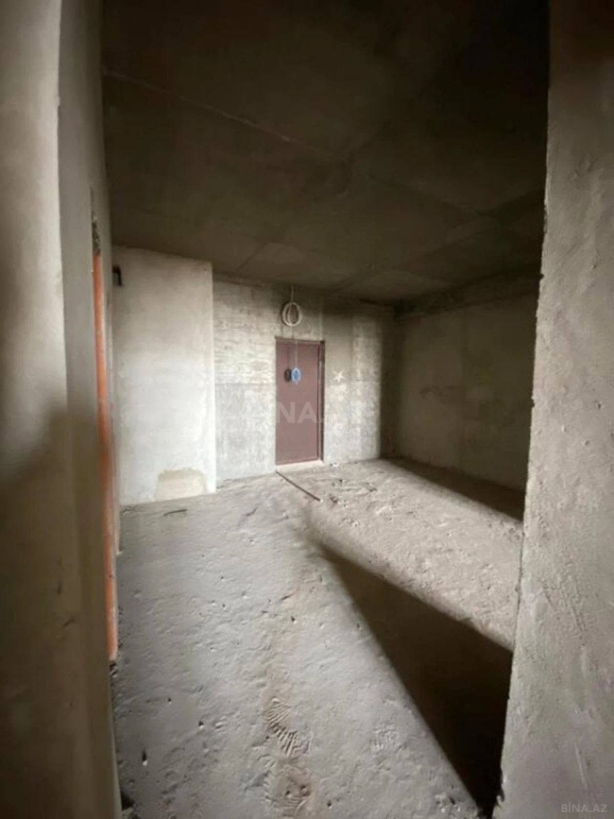 Satılır 3 otaqlı mənzil 105 m²