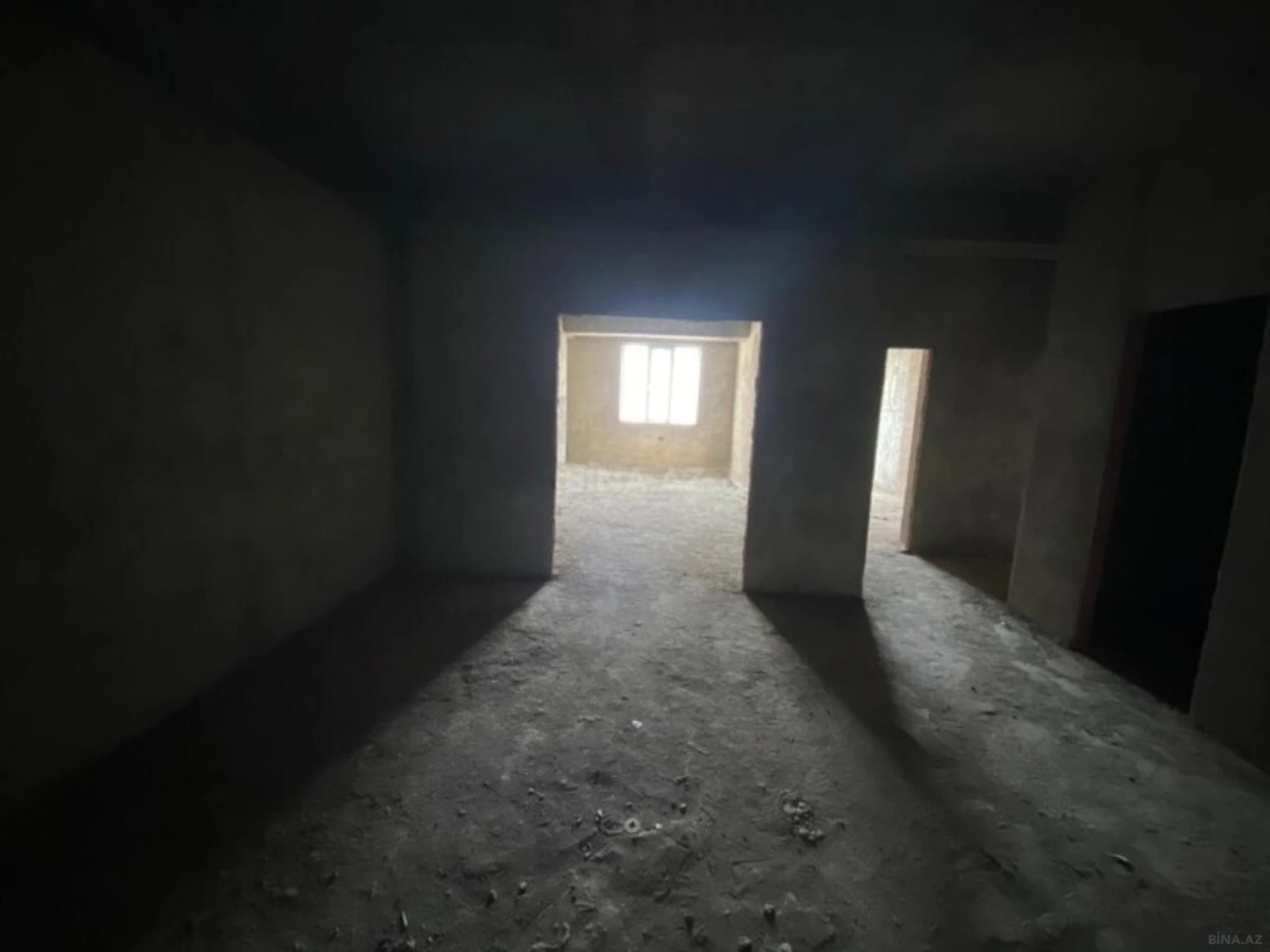 Satılır 3 otaqlı mənzil 105 m²