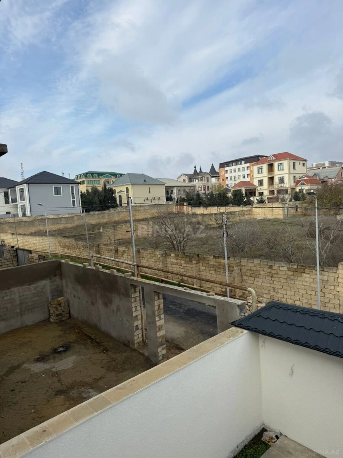 Satılır 6 otaqlı həyət evi 350 m²