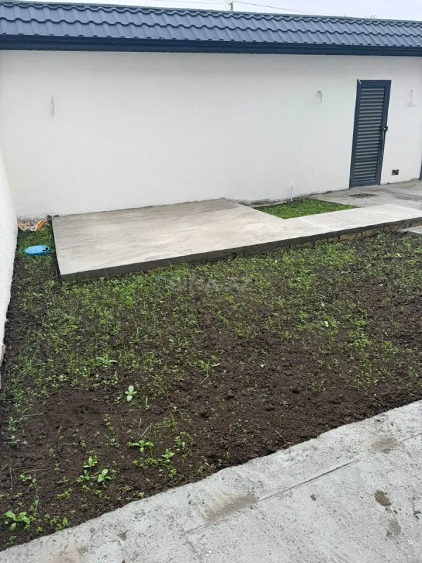 Satılır 6 otaqlı həyət evi 350 m²