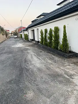 Satılır 6 otaqlı həyət evi 350 m²