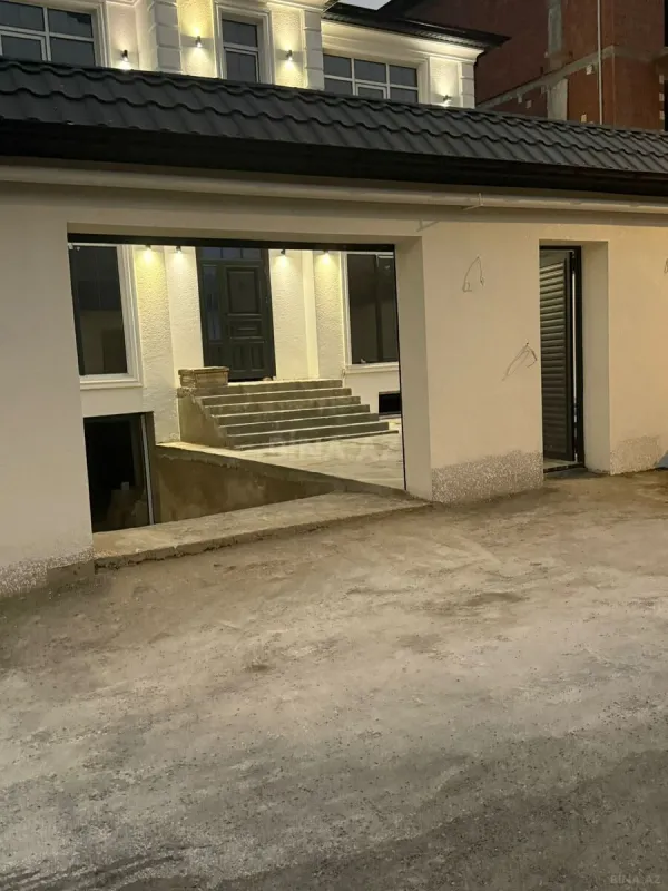 Satılır 6 otaqlı həyət evi 350 m²