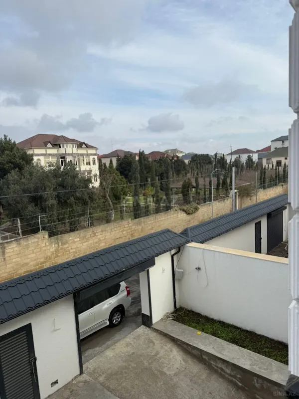 Satılır 6 otaqlı həyət evi 350 m²