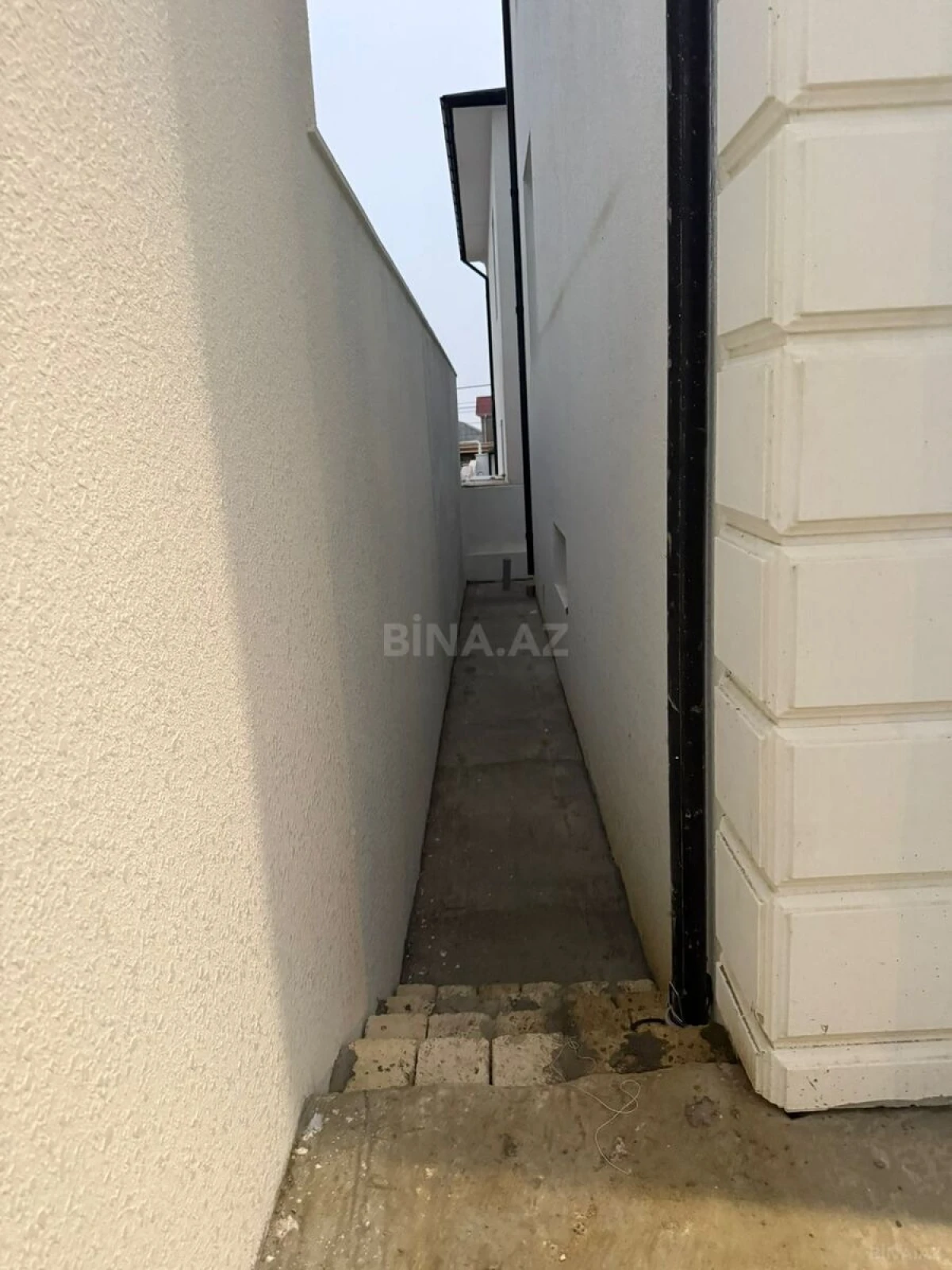 Satılır 6 otaqlı həyət evi 350 m²