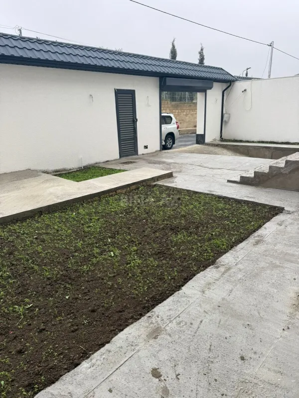 Satılır 6 otaqlı həyət evi 350 m²