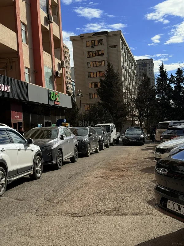 Satılır 3 otaqlı mənzil 120 m²