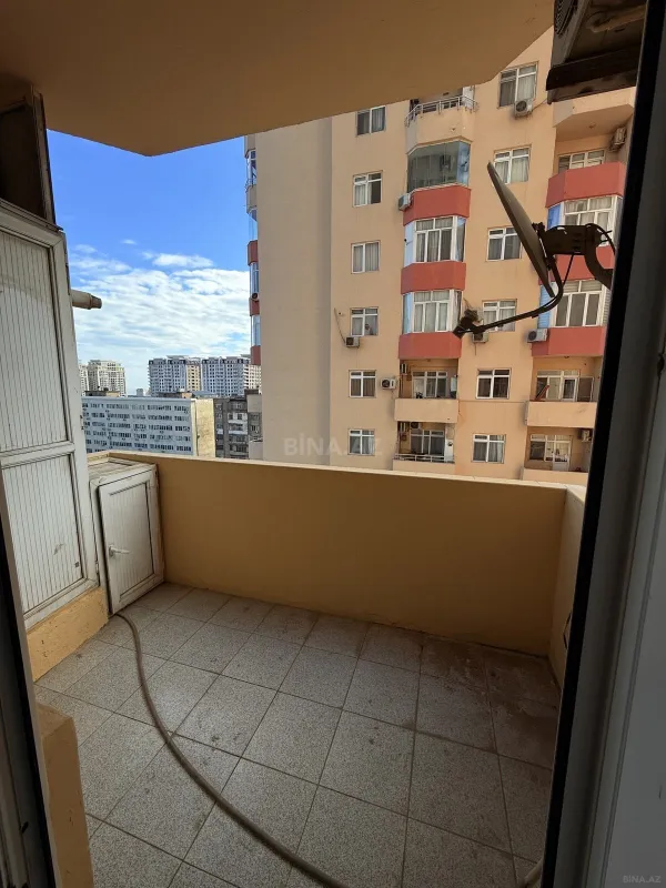 Satılır 3 otaqlı mənzil 120 m²