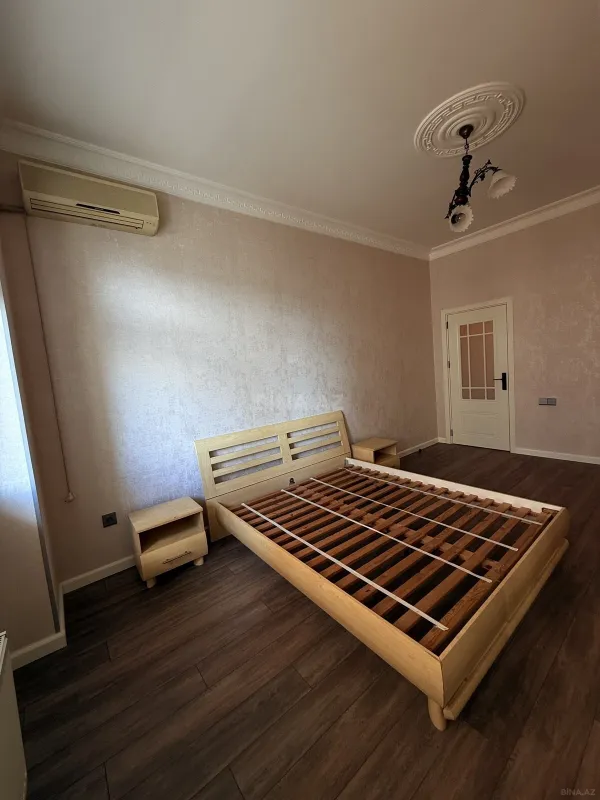Satılır 3 otaqlı mənzil 120 m²