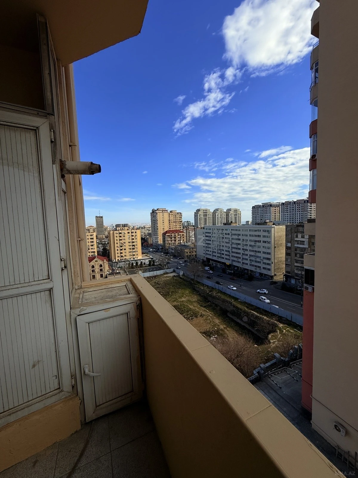 Satılır 3 otaqlı mənzil 120 m²