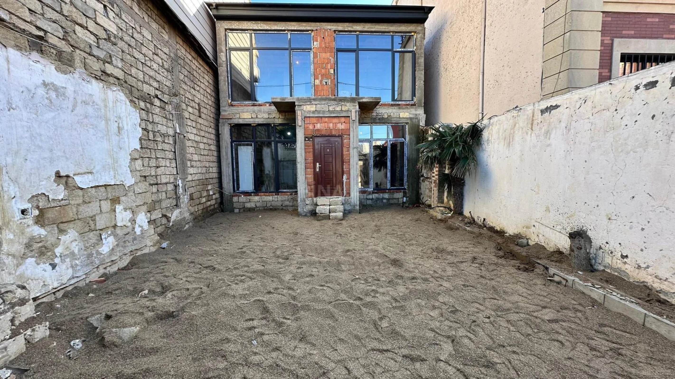 Satılır 4 otaqlı həyət evi 161 m²