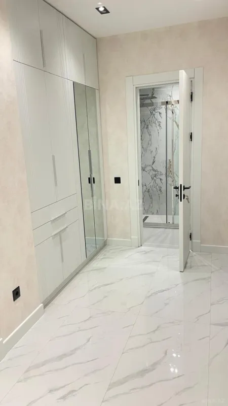 Kirayə verilir 4 otaqlı ofis 135 m²