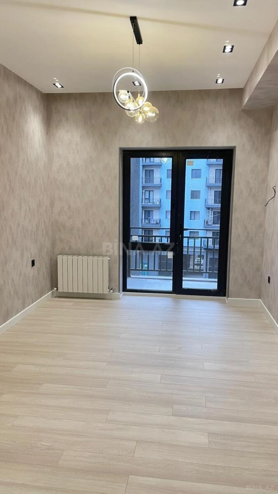 Kirayə verilir 4 otaqlı ofis 135 m²