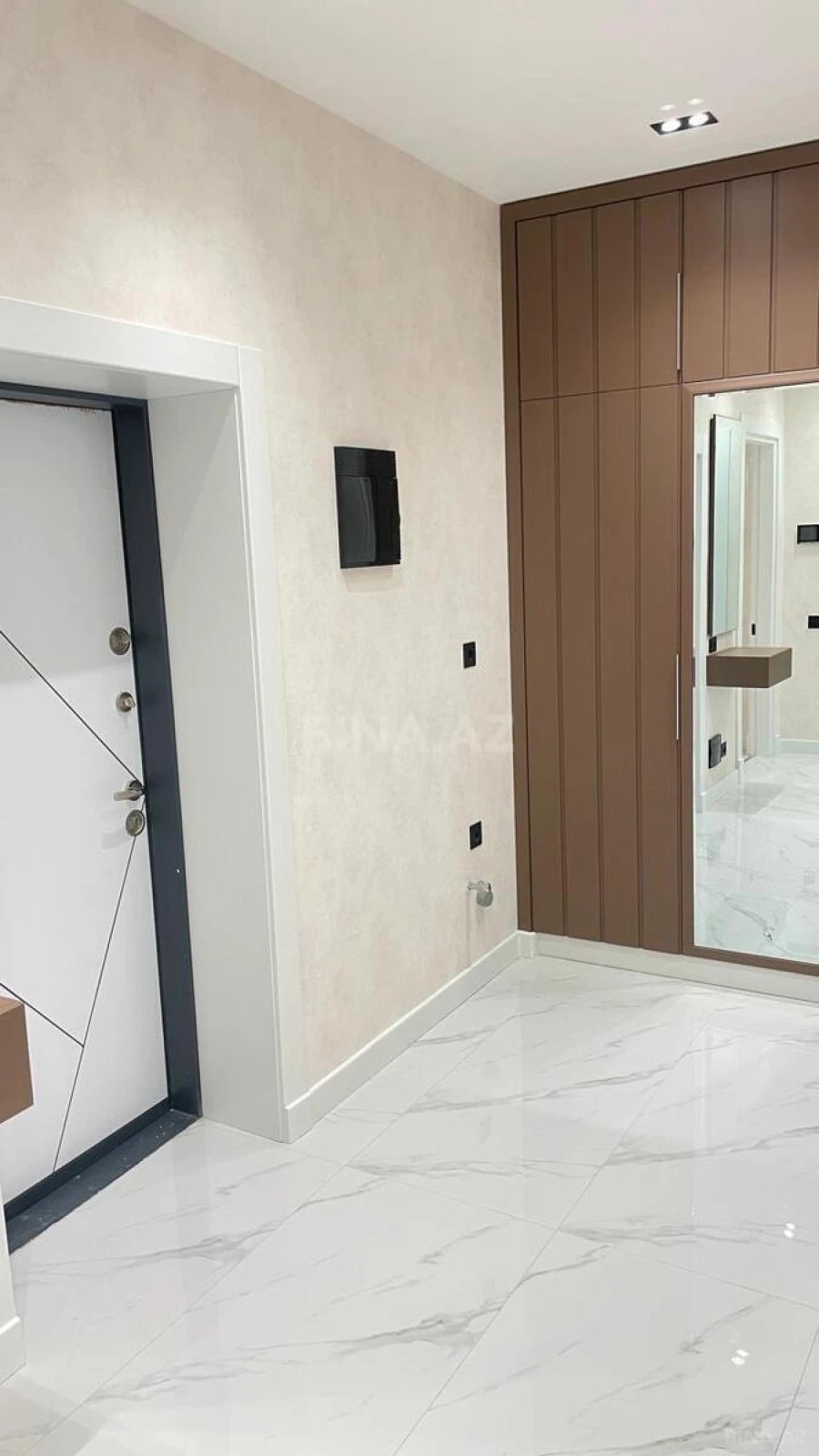 Kirayə verilir 4 otaqlı ofis 135 m²