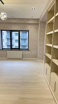 Kirayə verilir 4 otaqlı ofis 135 m²
