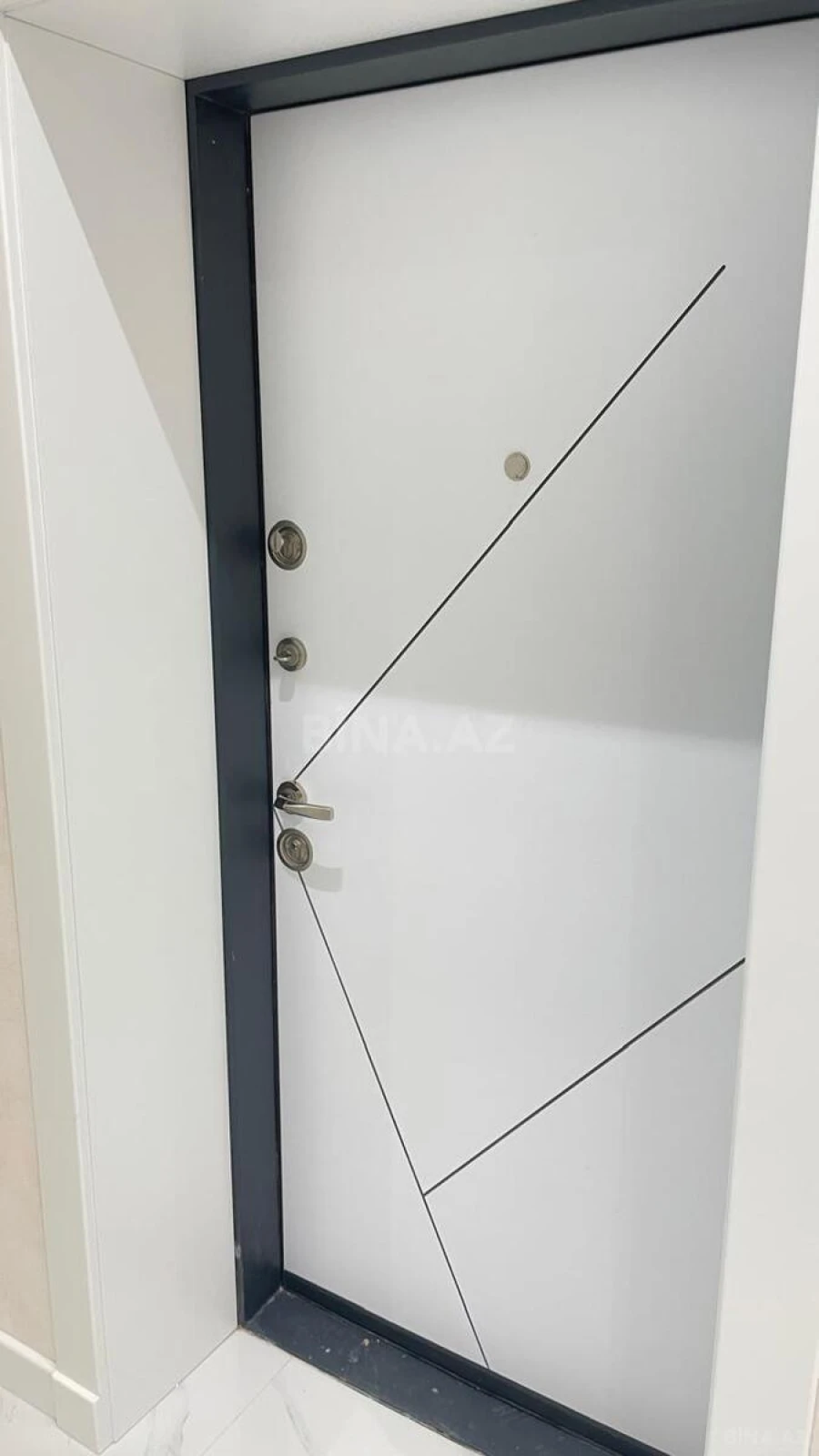 Kirayə verilir 4 otaqlı ofis 135 m²