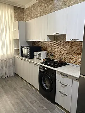 Satılır 2 otaqlı mənzil 68 m²