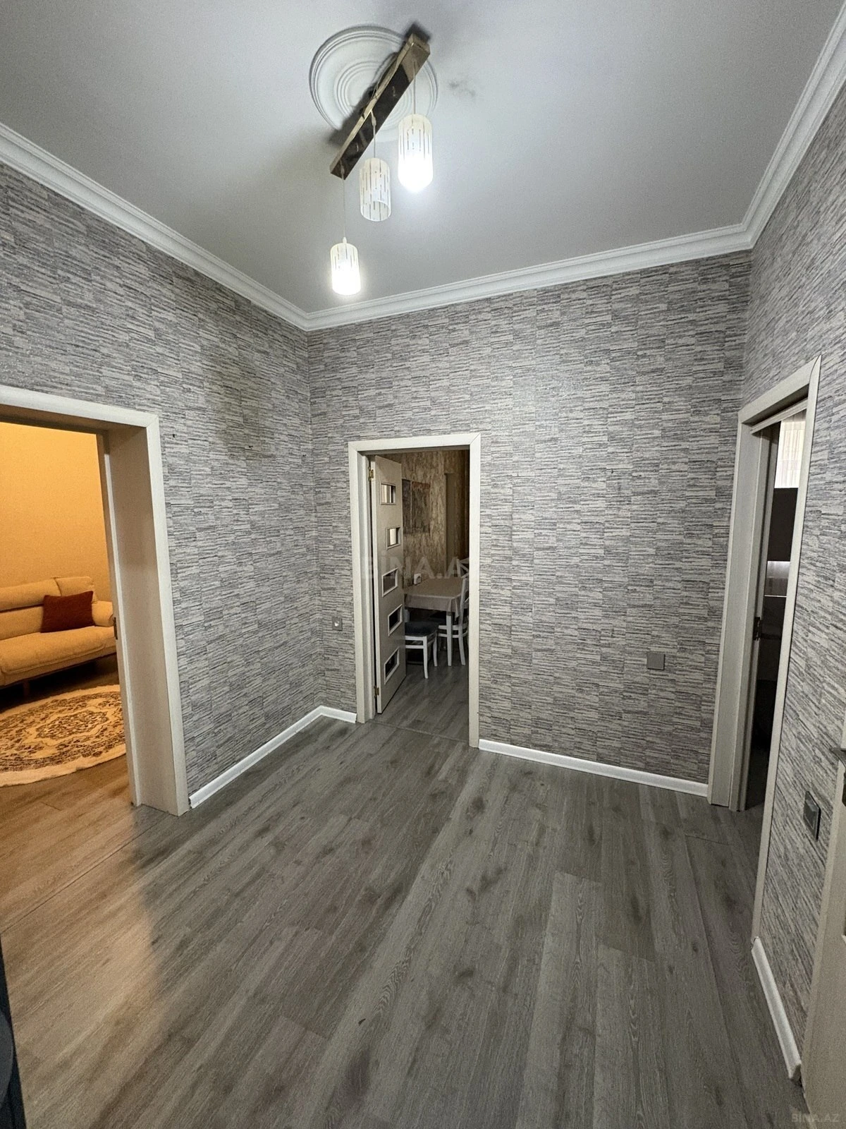 Satılır 2 otaqlı mənzil 68 m²