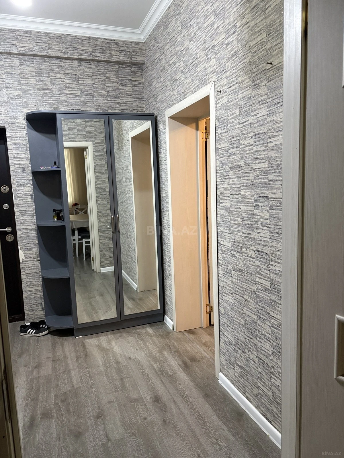 Satılır 2 otaqlı mənzil 68 m²